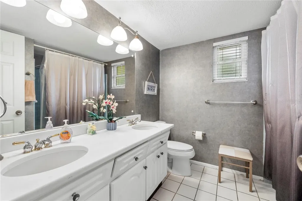 2215 Buena Vista Drive Clearwater FL 33764