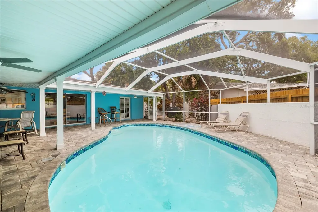 2215 Buena Vista Drive Clearwater FL 33764