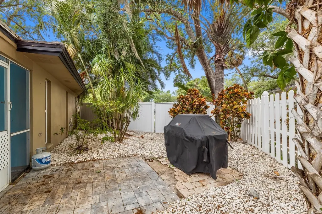 2215 Buena Vista Drive Clearwater FL 33764
