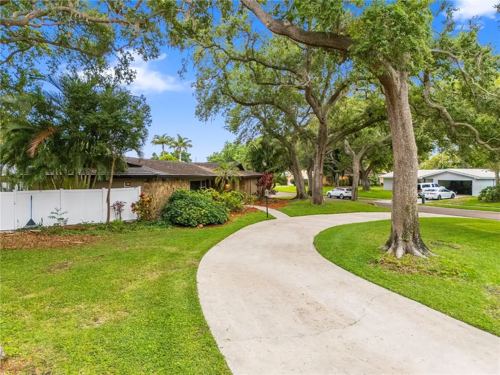 2215 Buena Vista Drive Clearwater FL 33764