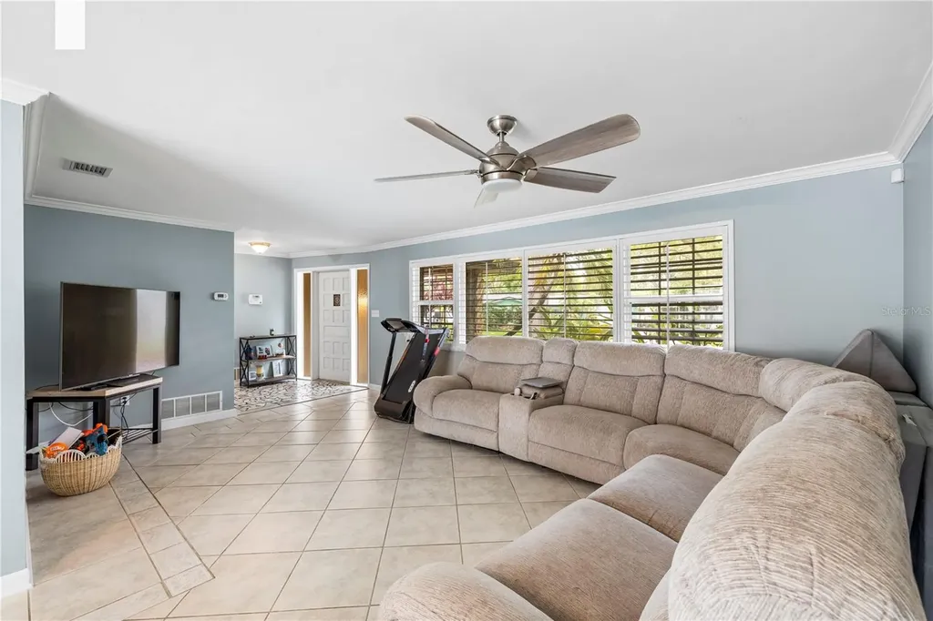 2215 Buena Vista Drive Clearwater FL 33764