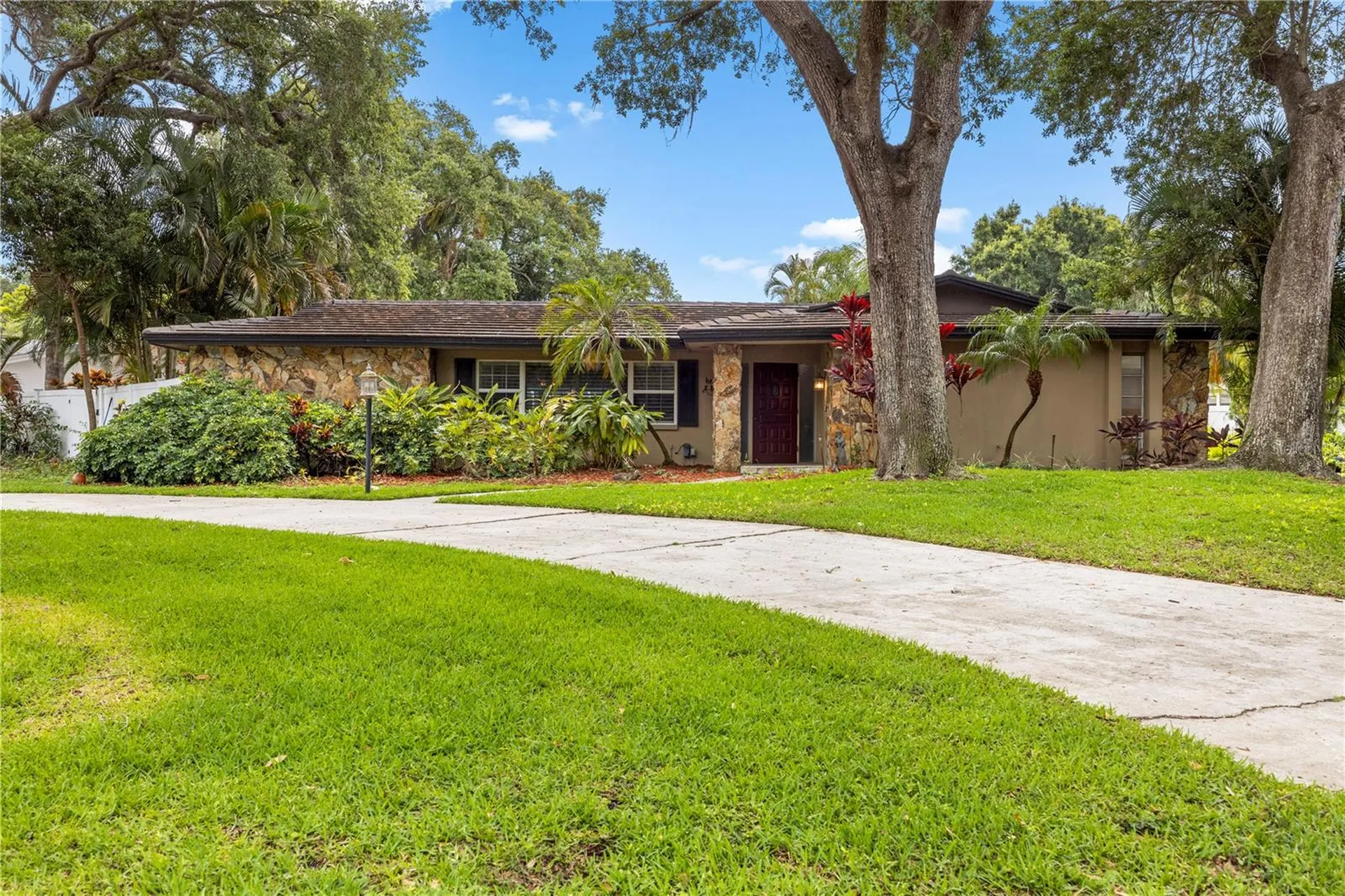 2215 Buena Vista Drive Clearwater FL 33764