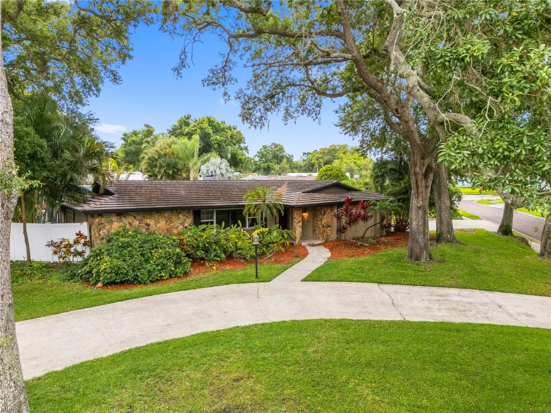 2215 Buena Vista Drive Clearwater FL 33764