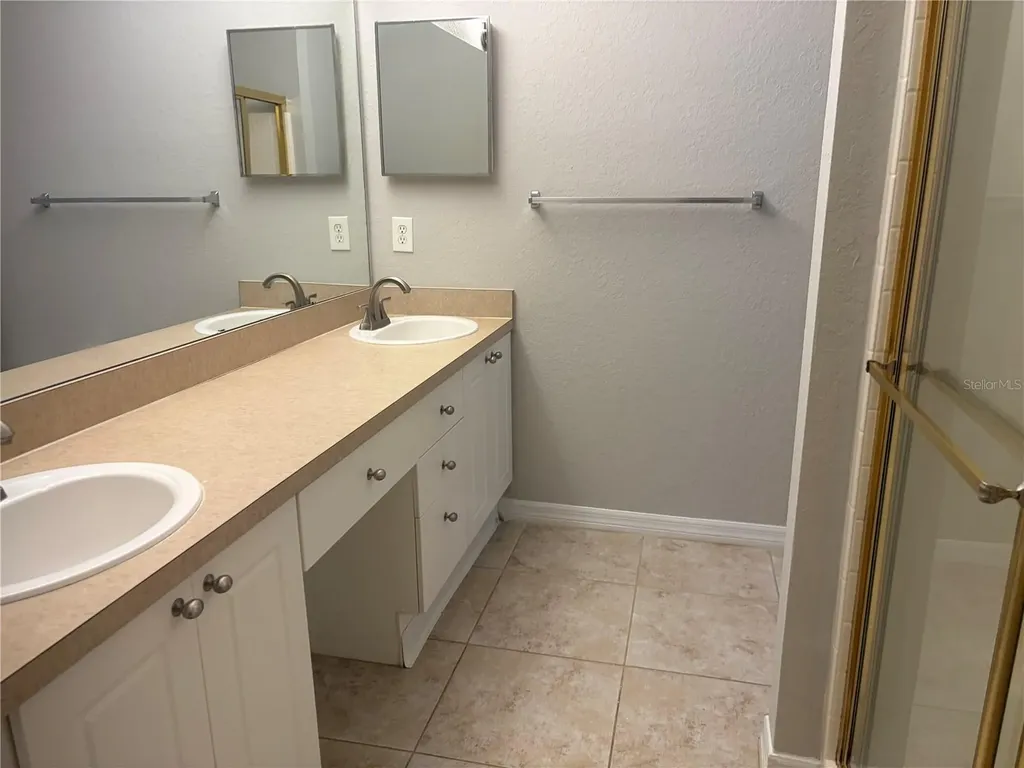 3325 S Kirkman Road Orlando FL 32811