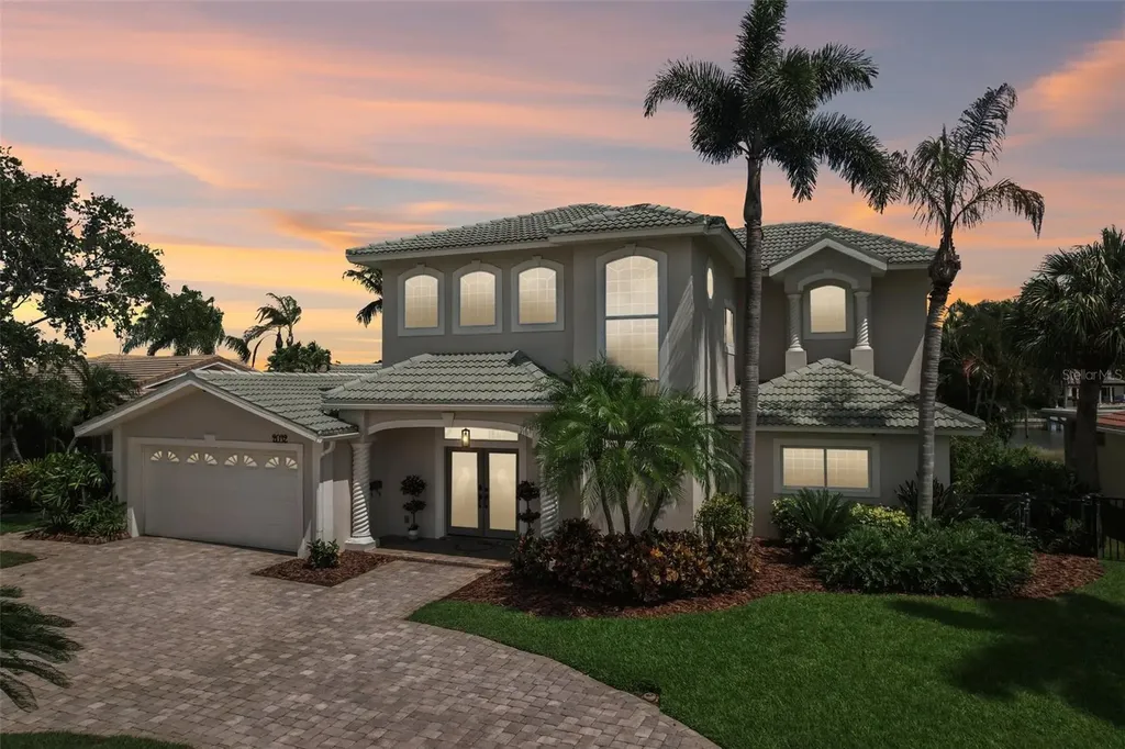 2032 Massachusetts Avenue NE St Petersburg FL 33703