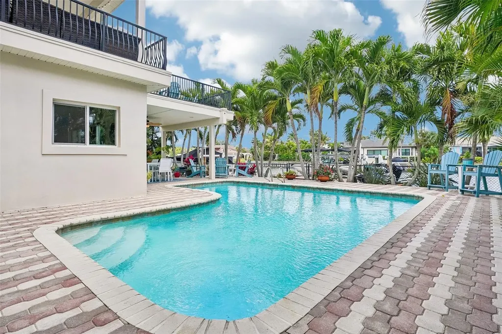2032 Massachusetts Avenue NE St Petersburg FL 33703