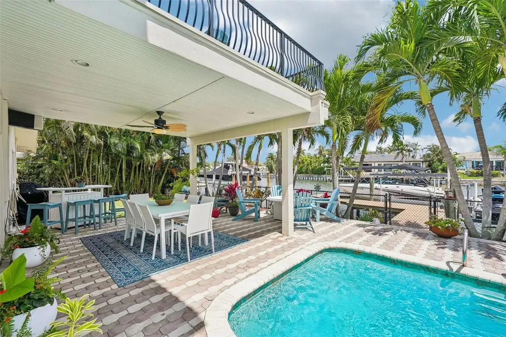 2032 Massachusetts Avenue NE St Petersburg FL 33703