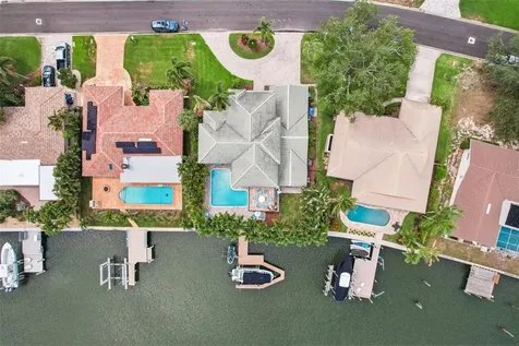 2032 Massachusetts Avenue NE St Petersburg FL 33703
