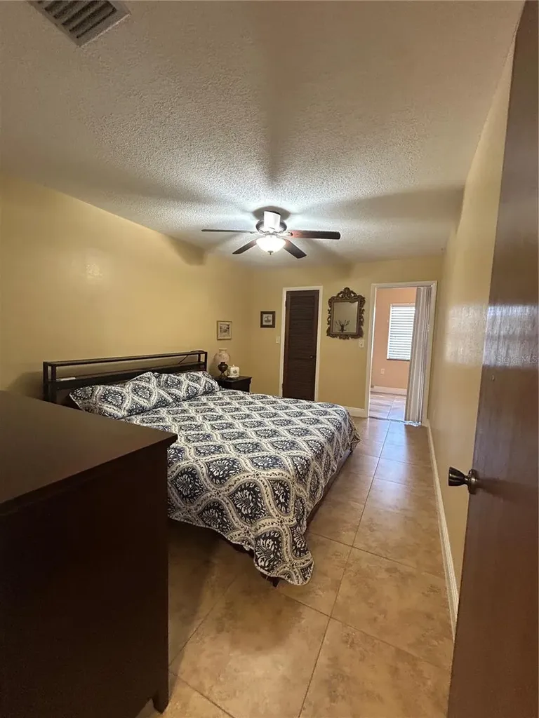 10037 62nd Terrace N St Petersburg FL 33708