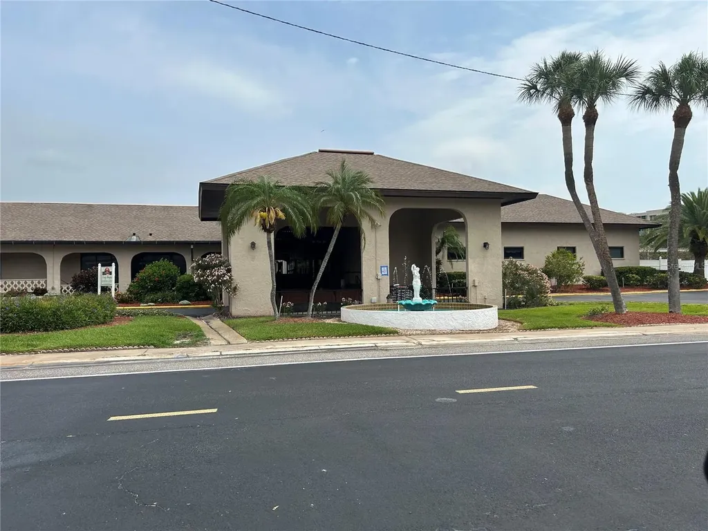 10037 62nd Terrace N St Petersburg FL 33708