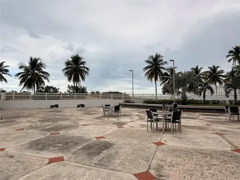 5245 Isla Verde Avenue Carolina PR 00979