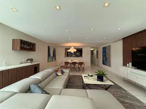 5245 Isla Verde Avenue Carolina PR 00979