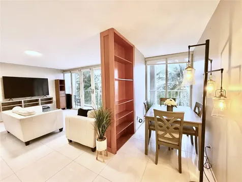 3103 Avenue Isla Verde Carolina PR 00979