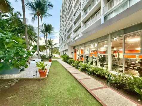 3103 Avenue Isla Verde Carolina PR 00979