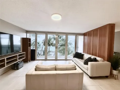 3103 Avenue Isla Verde Carolina PR 00979