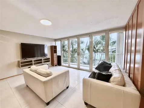 3103 Avenue Isla Verde Carolina PR 00979