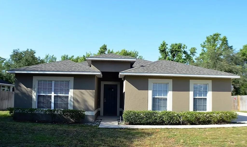 1017 Tawny Eagle Drive Groveland FL 34736