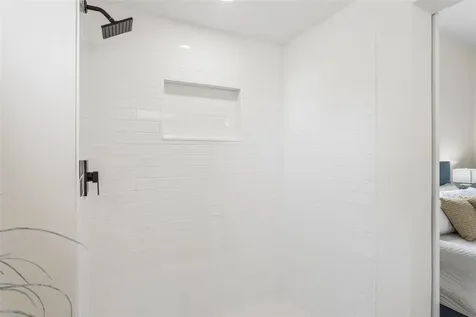 2226 E 10th Avenue Tampa FL 33605