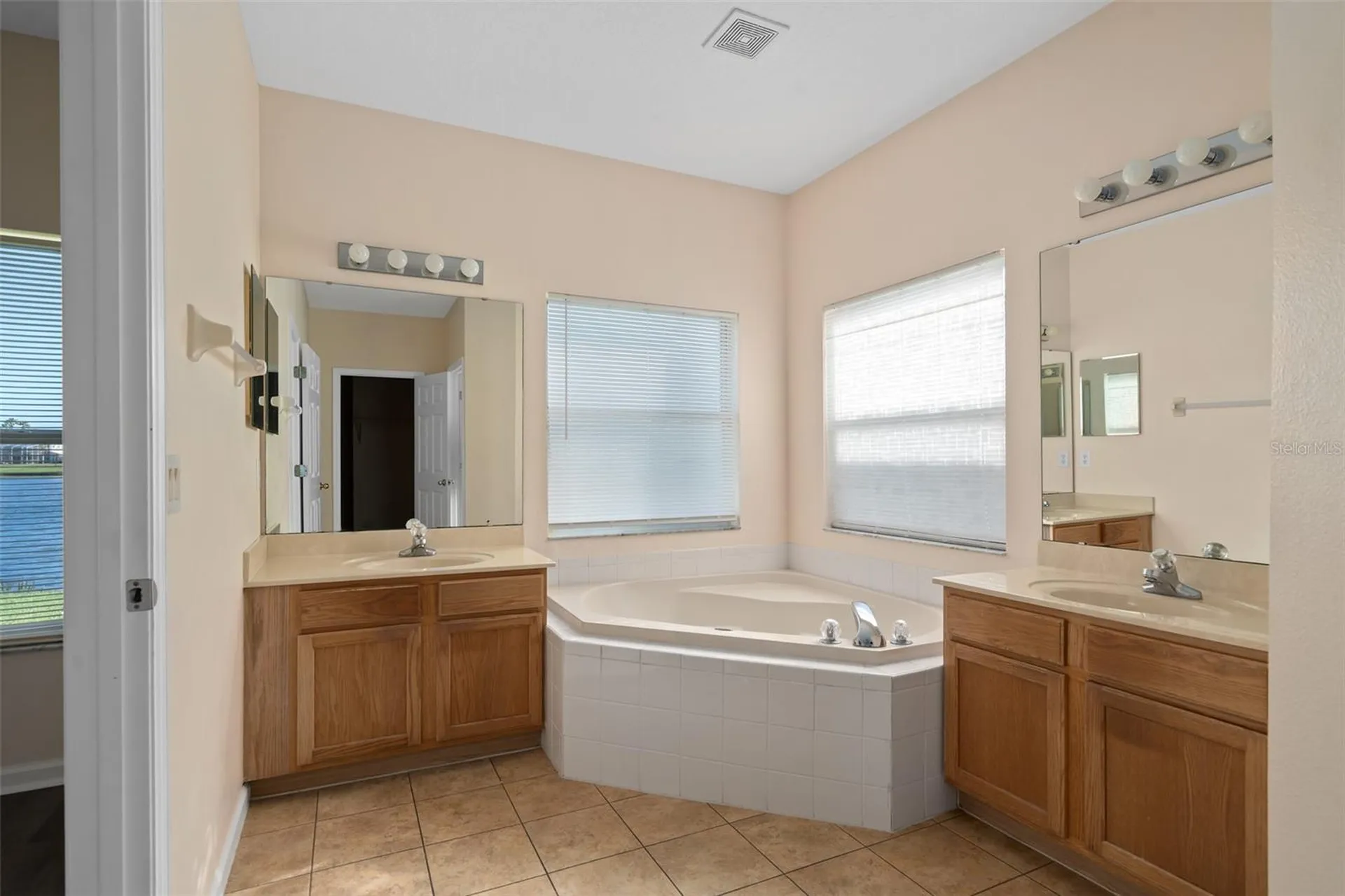 1513 Harrier Drive Orlando FL 32837