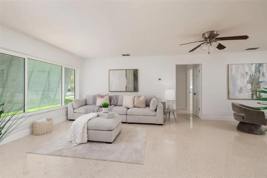 1732 Emerald Drive Clearwater FL 33756