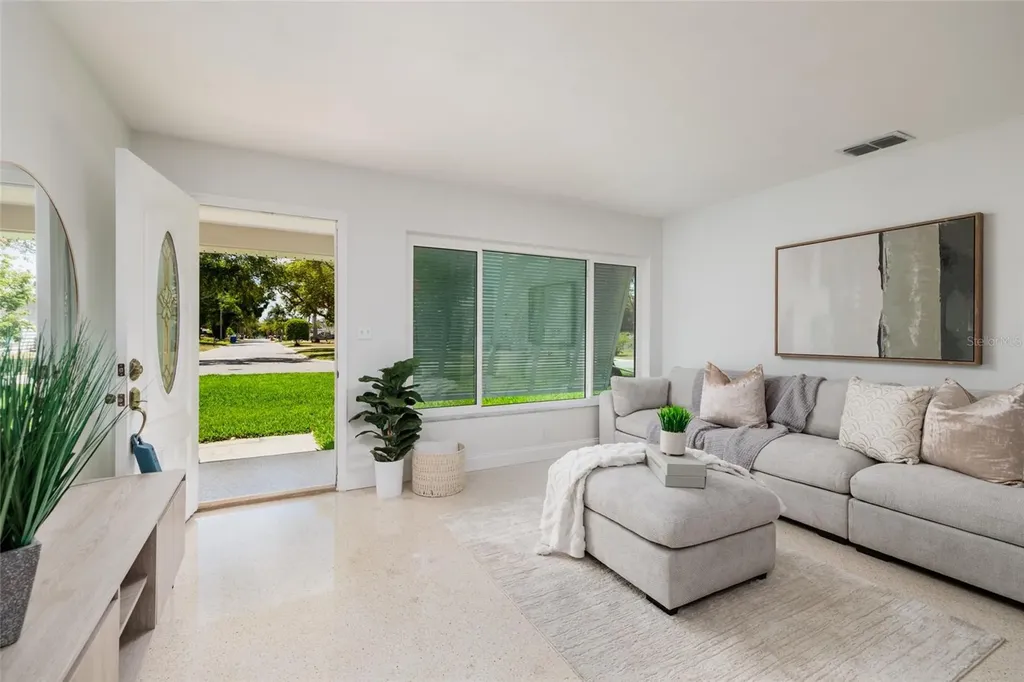 1732 Emerald Drive Clearwater FL 33756