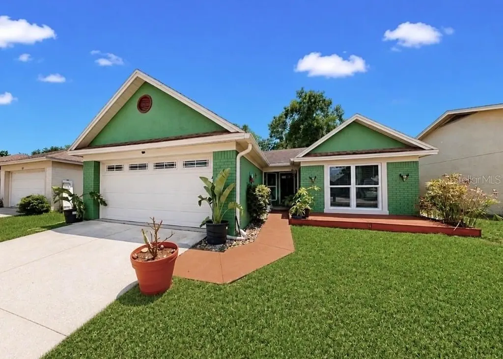 1125 Hardwood Drive Valrico FL 33596