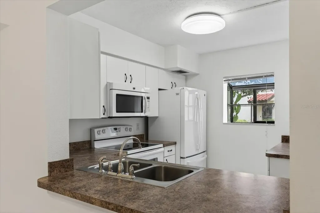 5735 Gardens Drive Sarasota FL 34243