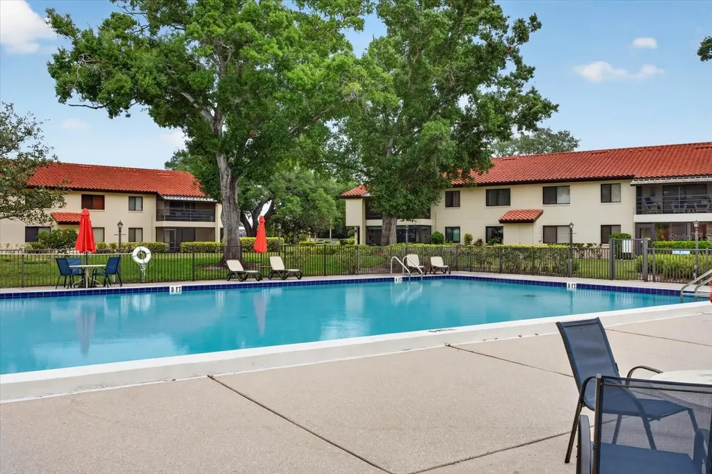 5735 Gardens Drive Sarasota FL 34243