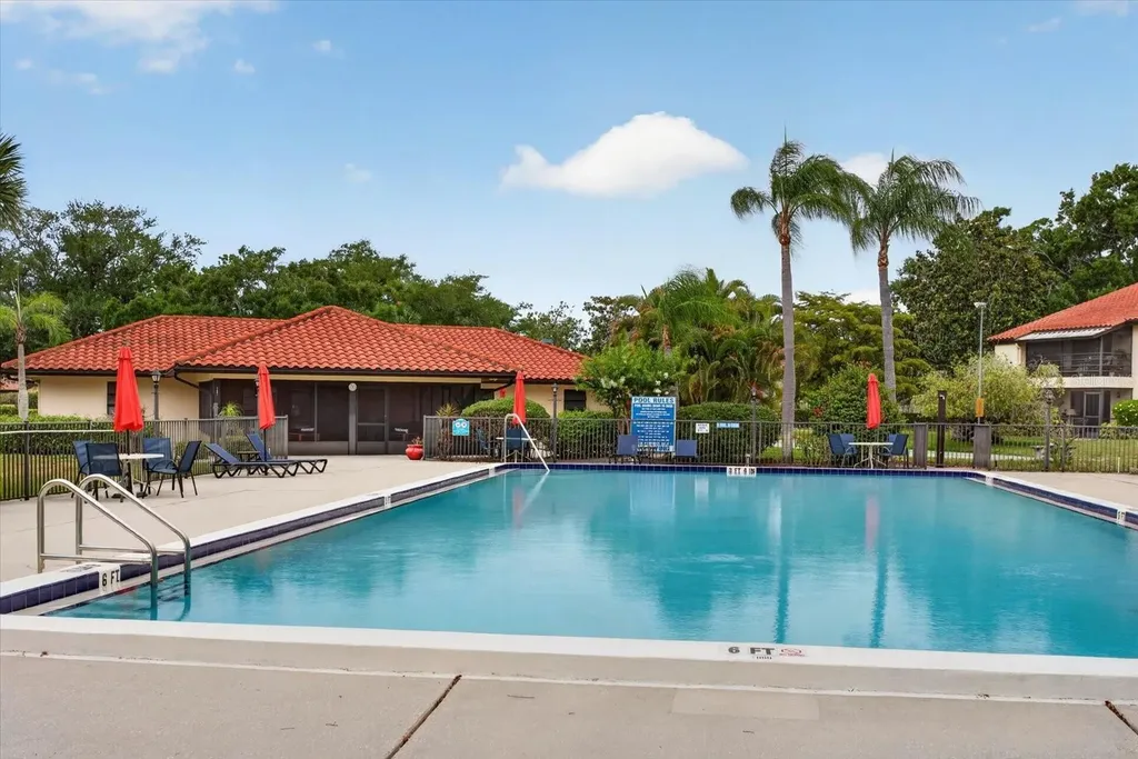 5735 Gardens Drive Sarasota FL 34243