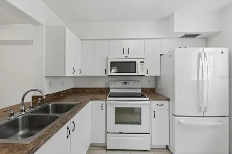 5735 Gardens Drive Sarasota FL 34243