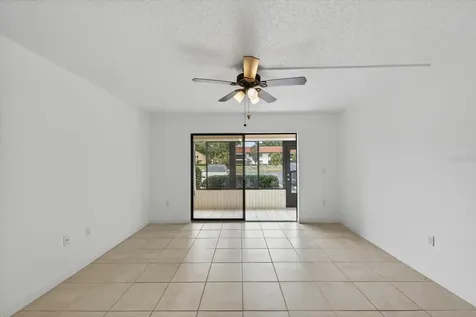 5735 Gardens Drive Sarasota FL 34243