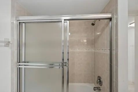 5735 Gardens Drive Sarasota FL 34243