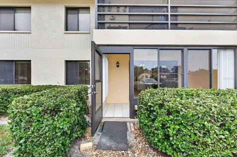 5735 Gardens Drive Sarasota FL 34243
