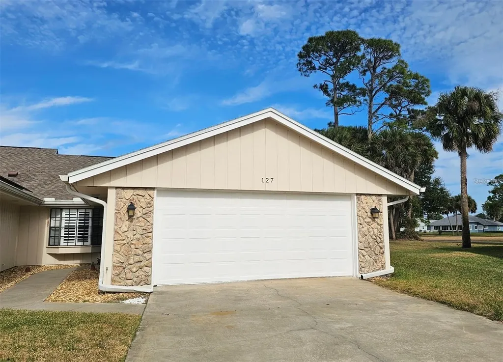 127 Lake Fairgreen Circle New Smyrna Beach FL 32168