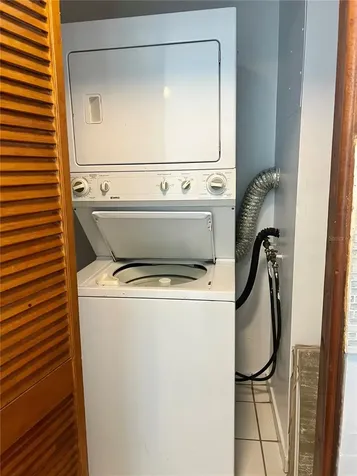 210 Jose Oliver Street San Juan PR 00918