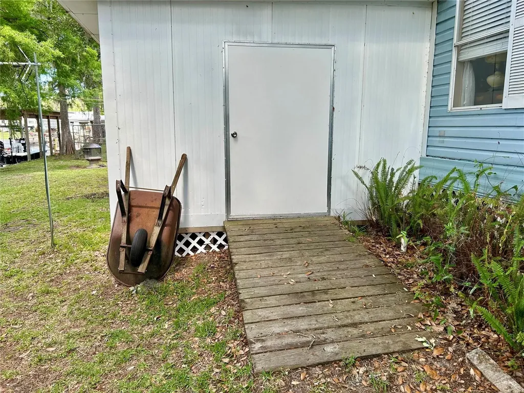 25646 Bass Road Astor FL 32102