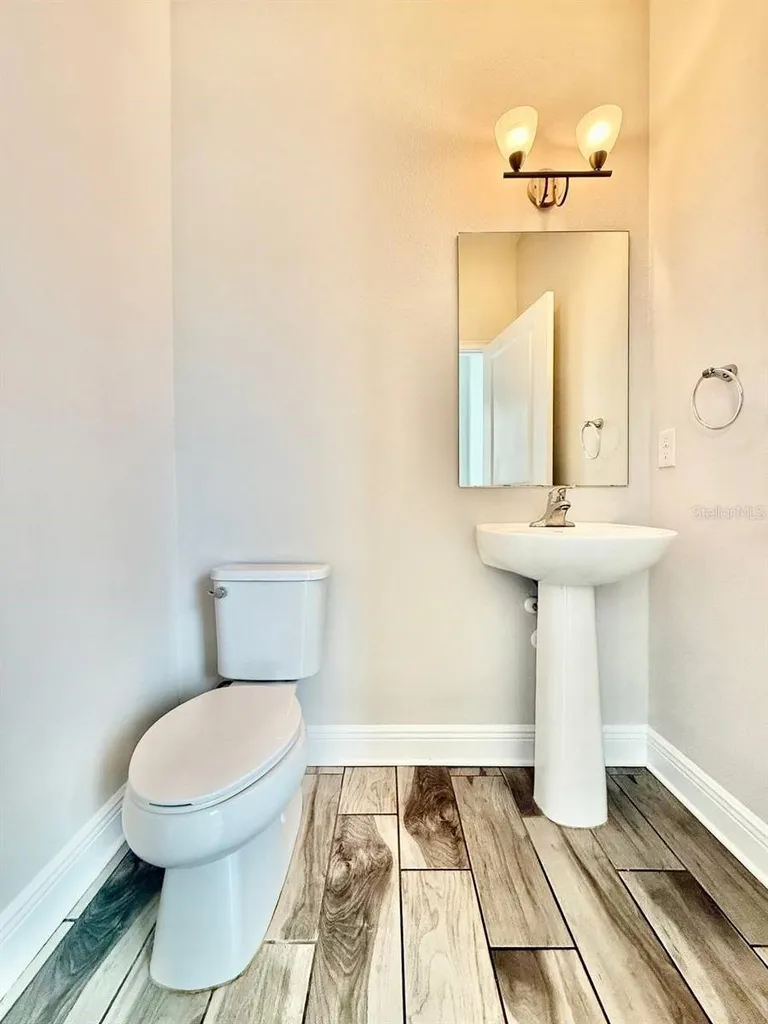 2951 W Cherry Street Tampa FL 33607