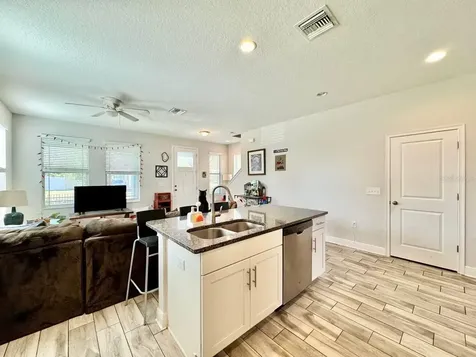 2951 W Cherry Street Tampa FL 33607