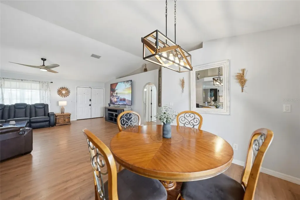515 Gleason Parkway Cape Coral FL 33914