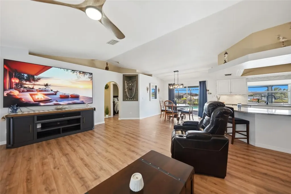 515 Gleason Parkway Cape Coral FL 33914