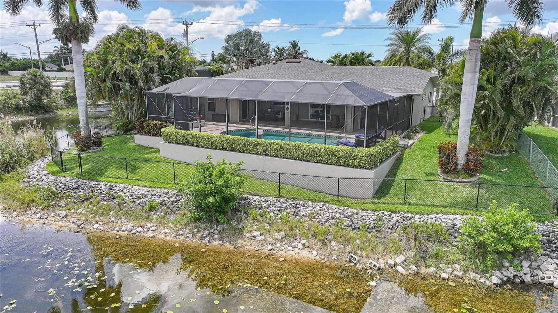 515 Gleason Parkway Cape Coral FL 33914