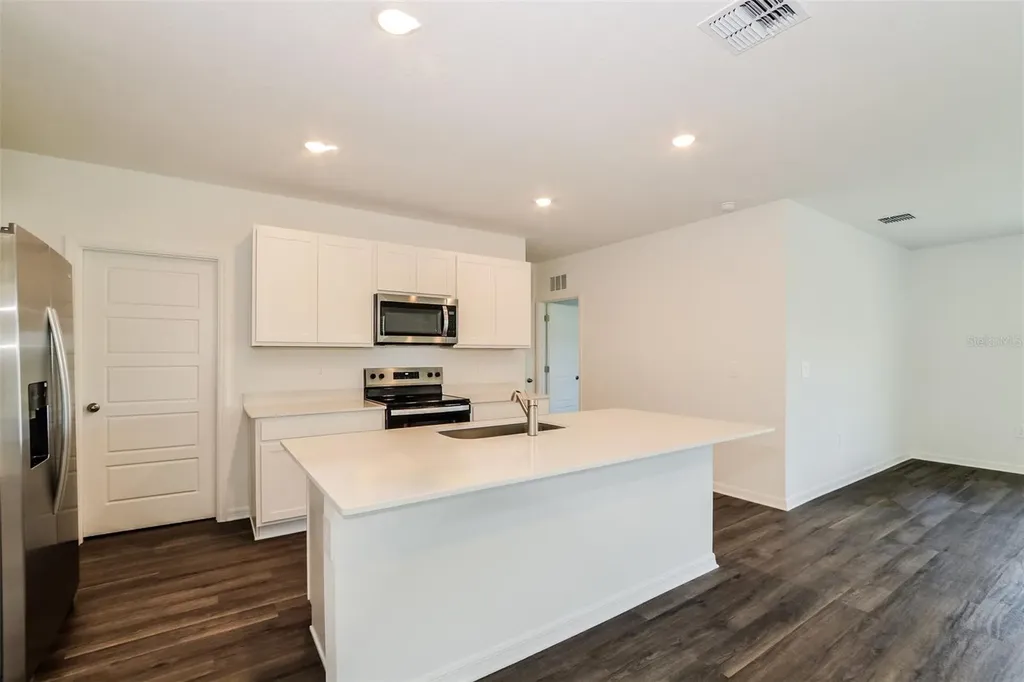 3443 Nettle Loop Tavares FL 32778