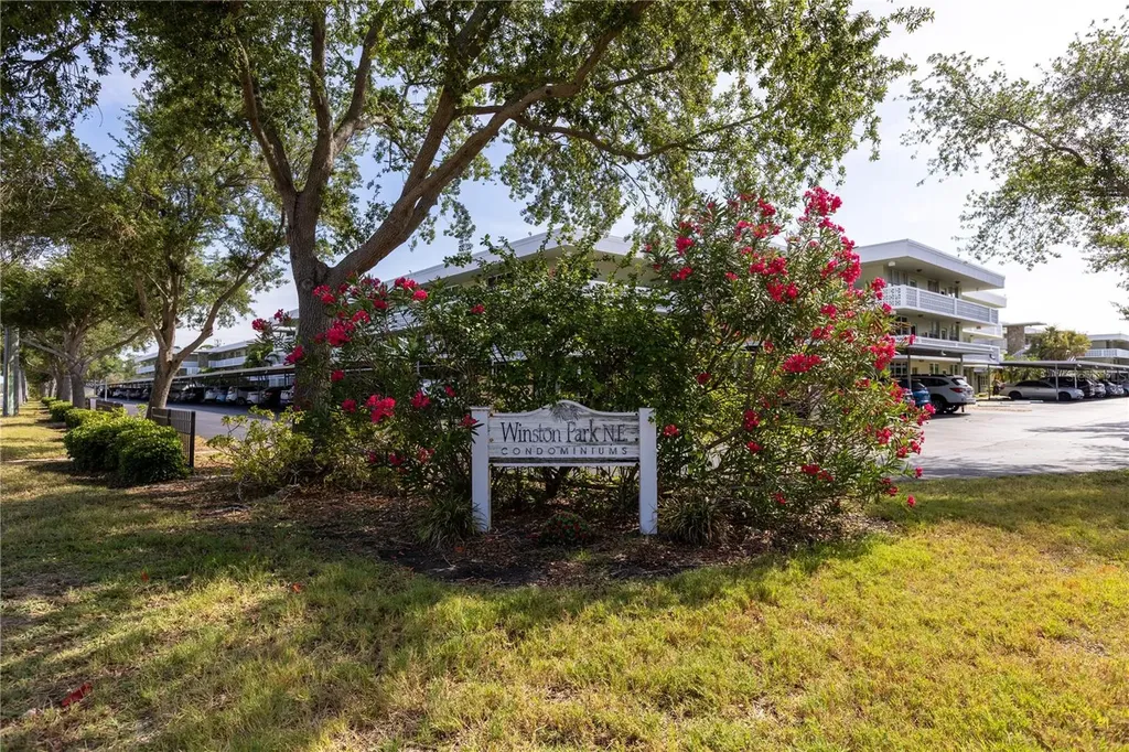 4915 Bay Street NE St Petersburg FL 33703