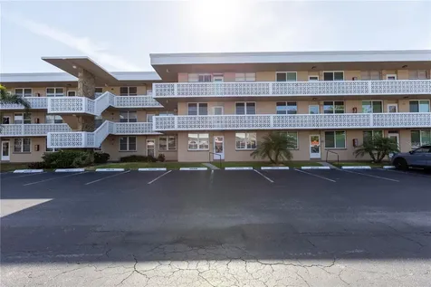 4915 Bay Street NE St Petersburg FL 33703