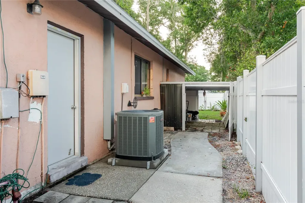 2276 Tamarron Terrace Palm Harbor FL 34683