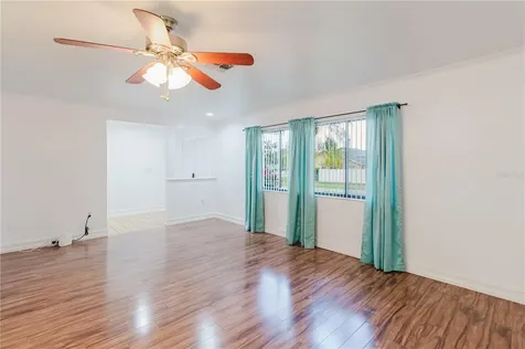 2276 Tamarron Terrace Palm Harbor FL 34683