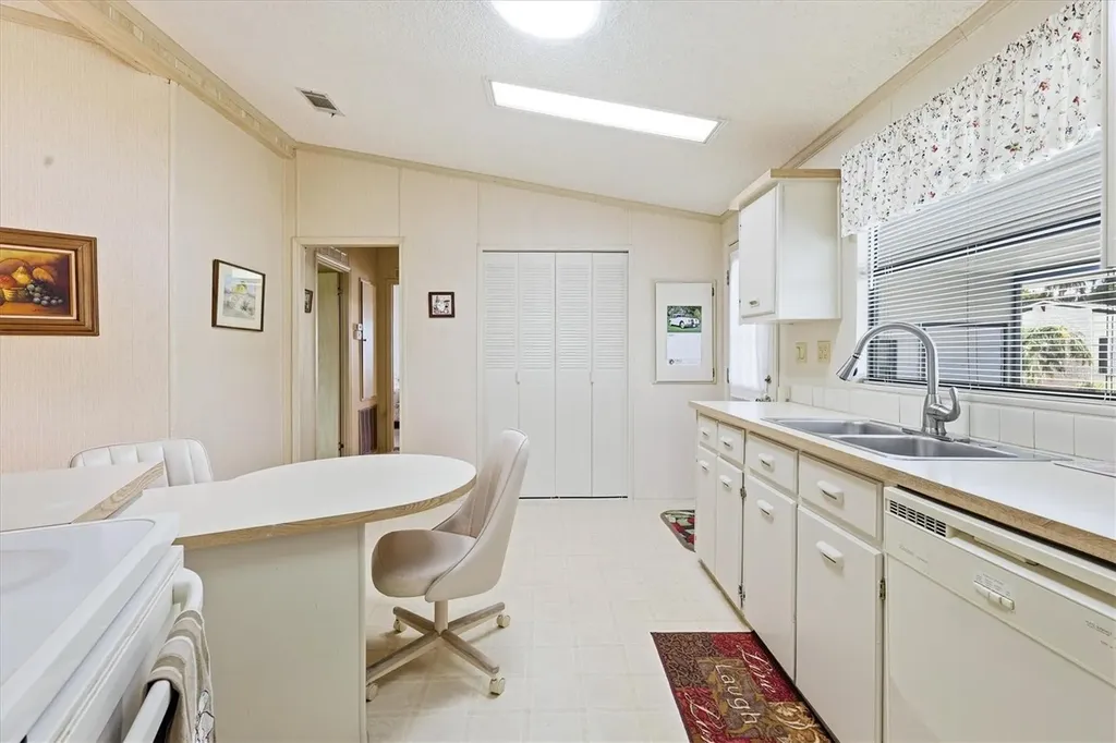 803 Tangerine Woods Boulevard Englewood FL 34223