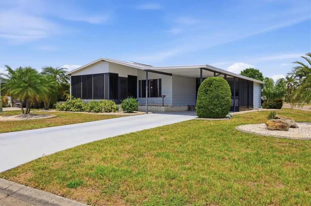 803 Tangerine Woods Boulevard Englewood FL 34223