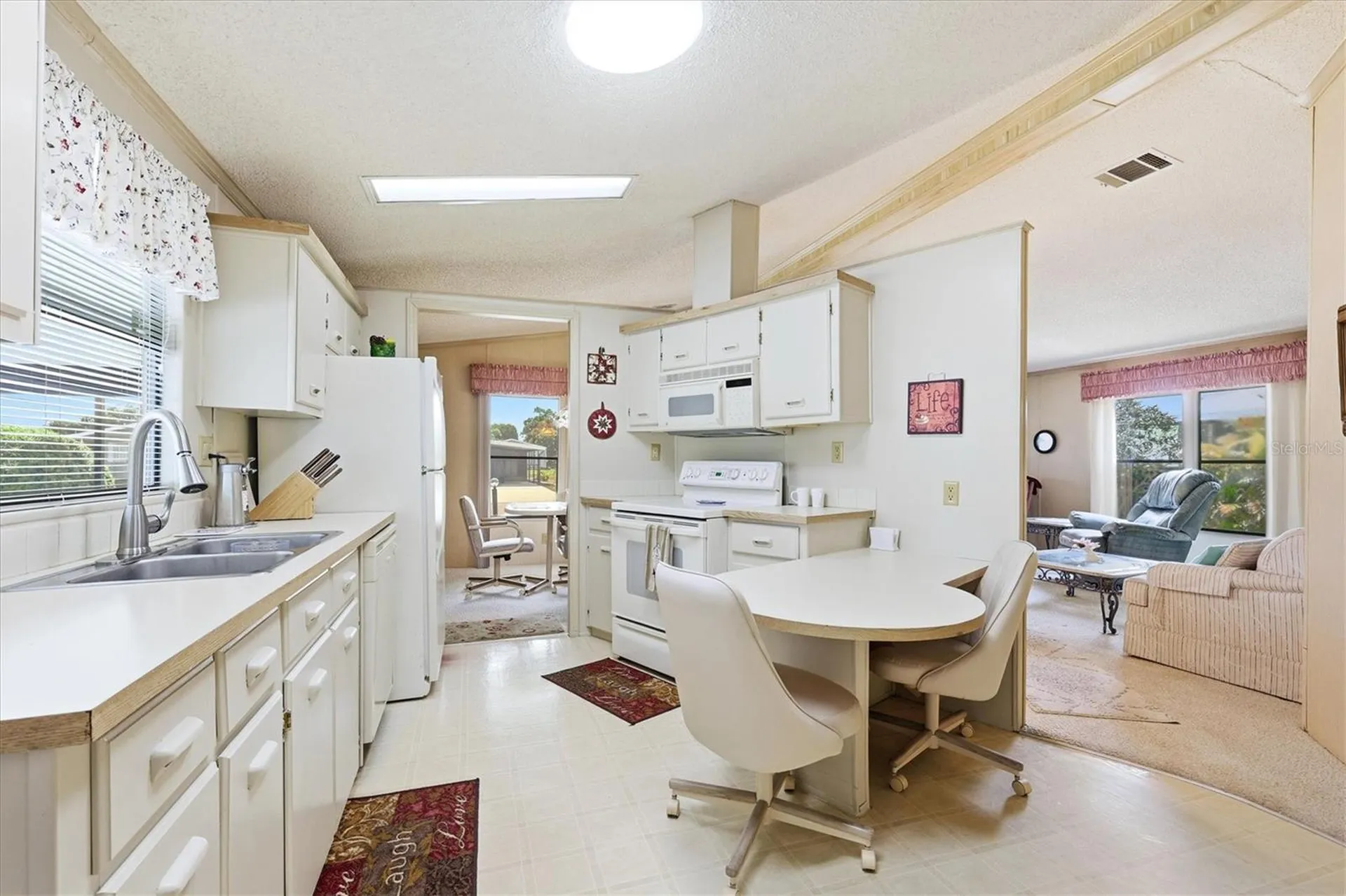 803 Tangerine Woods Boulevard Englewood FL 34223