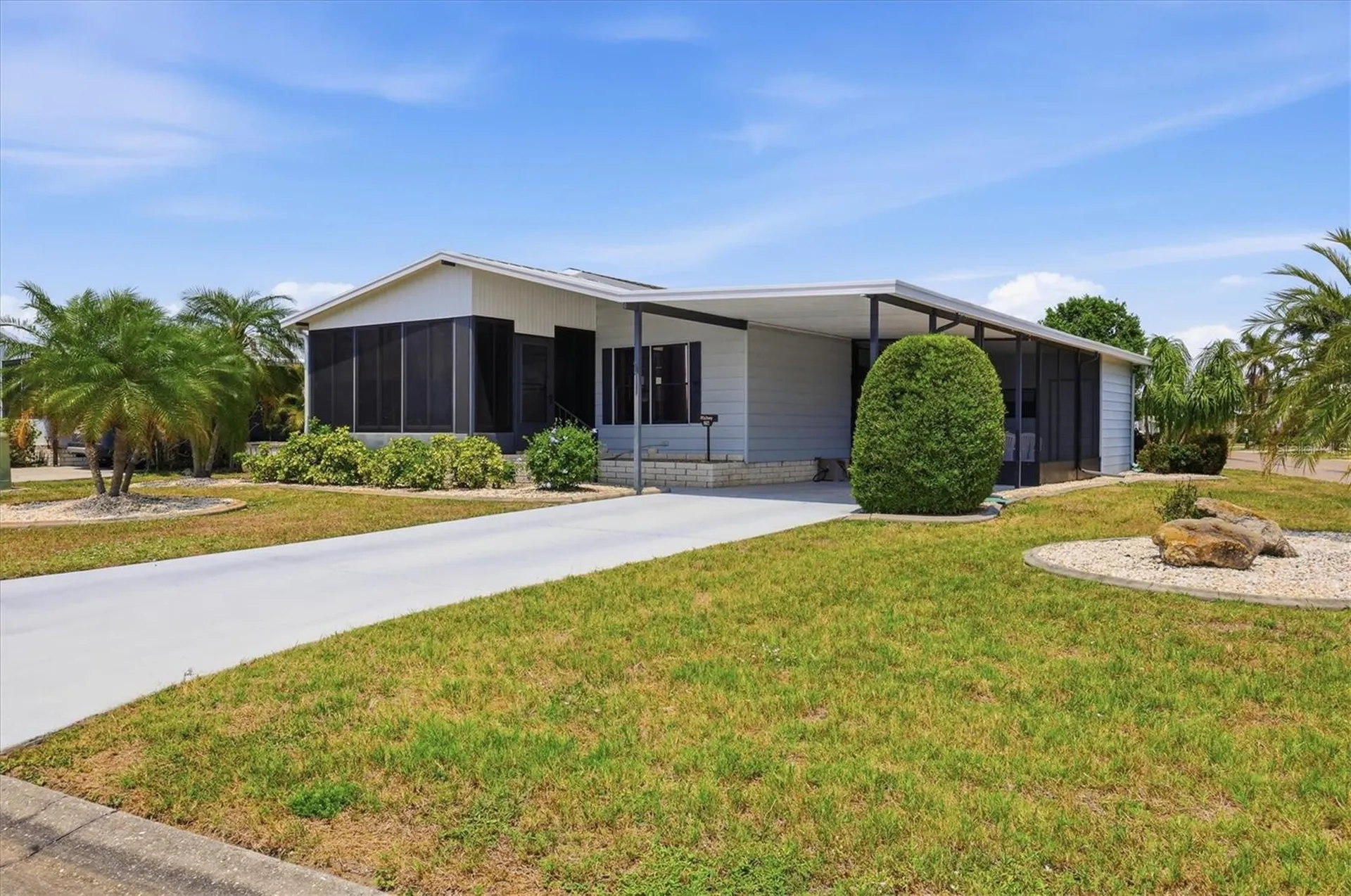 803 Tangerine Woods Boulevard Englewood FL 34223